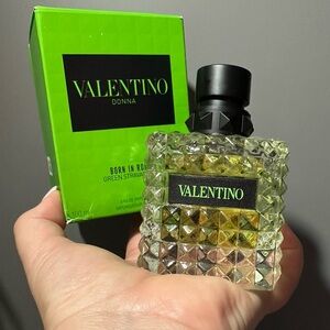 Valentino Donna Green Stravaganza Perfume